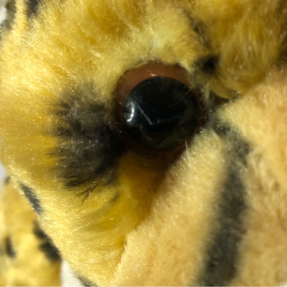 Wild Republic Cheetah Cub Realistic Plush Stuffed Animal 10 1/2 inches - Picture 6 of 6